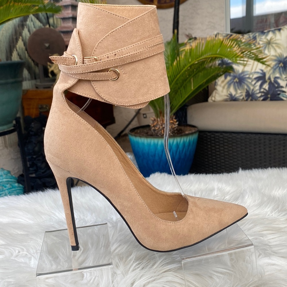 🤎🤎NASTY GAL TAN POINTY TOE HEEL🤎🤎 - Picture 1 of 5